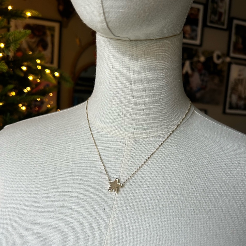 Kendra Scott Gold Star Pendant Necklace